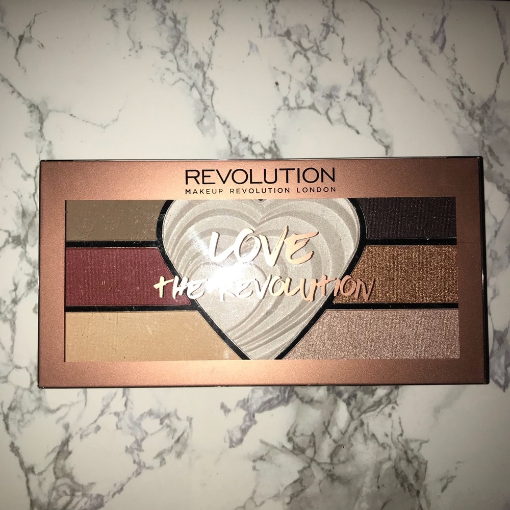 Makeup Revolution Love Palette